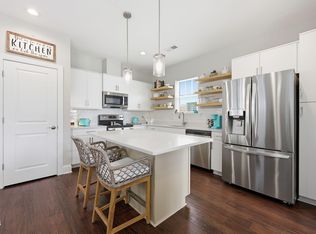 135 Village Walk Dr, Clayton, NC 27527