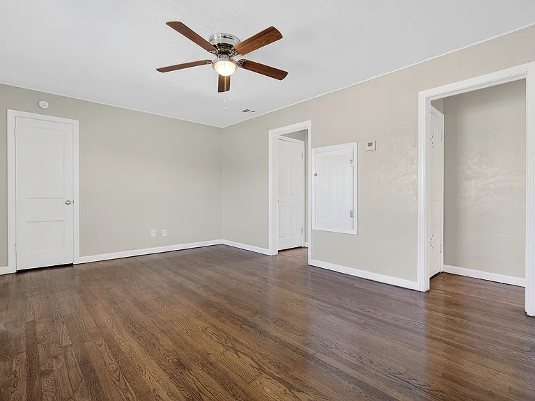 4612 N Classen Blvd — Photo 5