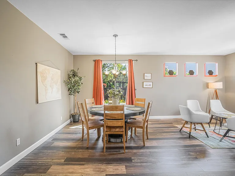 32154 Renoir Rd — Photo 4
