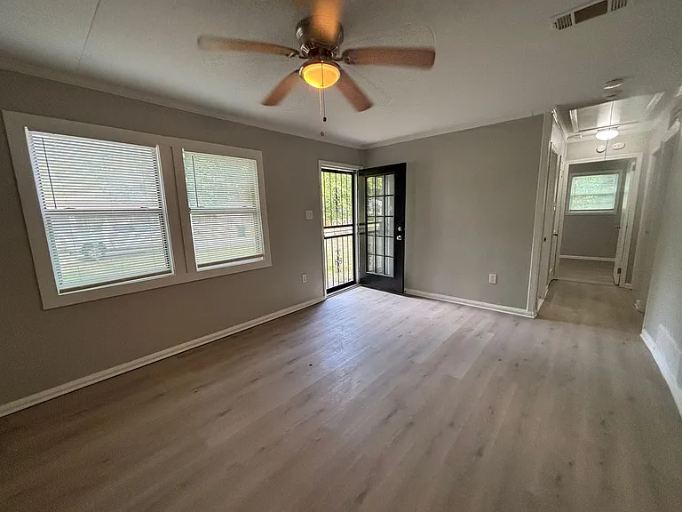 901 Restbrook Ave — Photo 6