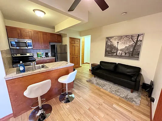 Rented by OvCo Realty | media 1