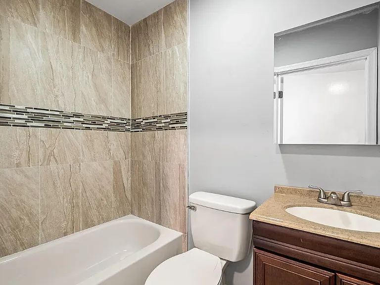 2157 N Franklin St — Photo 13