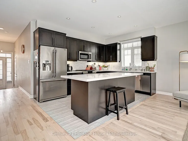 219 Falconridge Dr — Photo 14