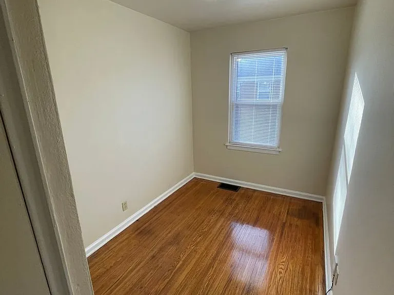 Nola Court Apartments — Photo 117