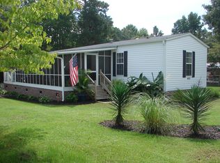 605 Bishop Ct, Hampstead, NC 28443