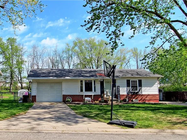 5409 University Ave, Saint Joseph, MO 64503