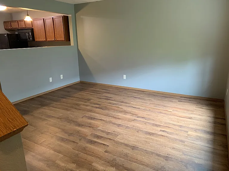 Arianna Townhomes — Photo 7