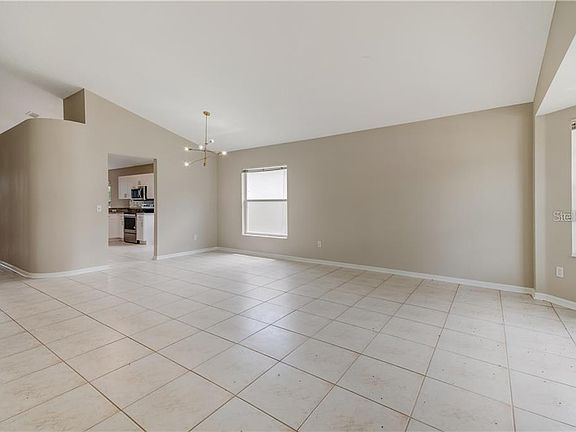4th image of 4561 Chalfont Dr