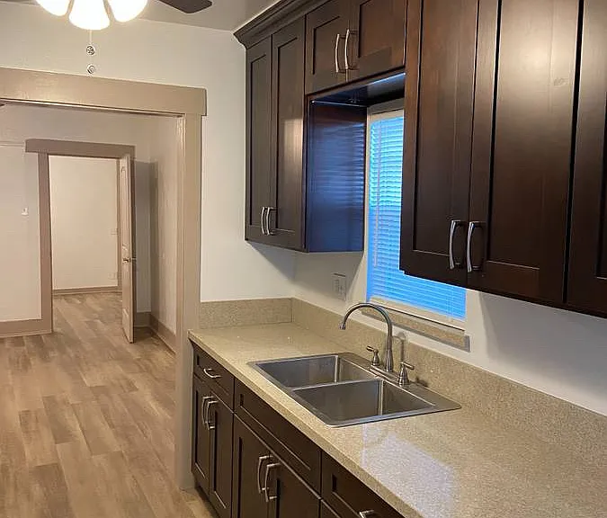 555 E Dayman St #559 — Photo 3