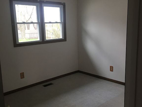 2nd image of 578 Pierce Ave