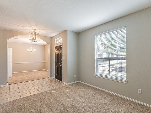 5th image of 12217 Macaroon Ln