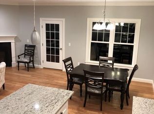 81 Chestnut St, Foxboro, MA 02035