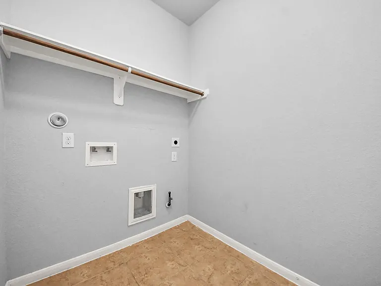 6306 Bain Dr — Photo 25