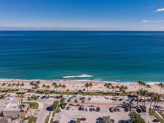 4th image of 191 S Ocean Drive #415