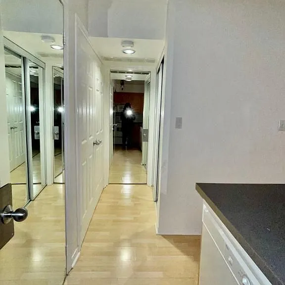 208 Niagara St #Townhouse 27 — Photo 12