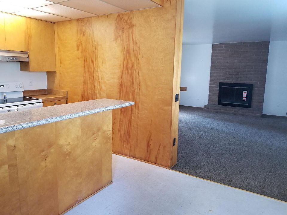 2nd image of 810 S Giddings St
