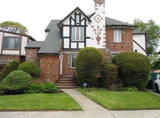 34 Reyam Rd, Lynbrook, NY 11563