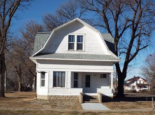 211 Putnam Ave, Holbrook, NE 68948