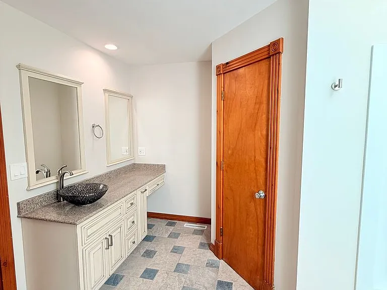 1182 E Evans St — Photo 19