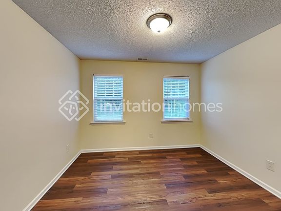 5th image of 300 Deerfield Dr
