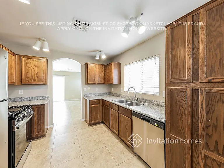 12563 W Charter Oak Rd — Photo 8