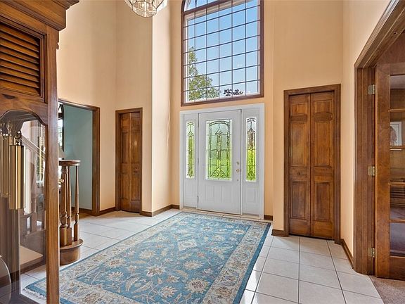 4th image of 2464 Dogwood Dr