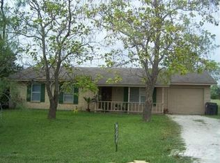 1121 Hidden Hills Dr, Corsicana, TX 75110