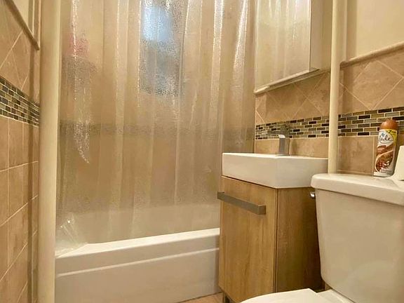 4th image of 21-16 35th St #2E