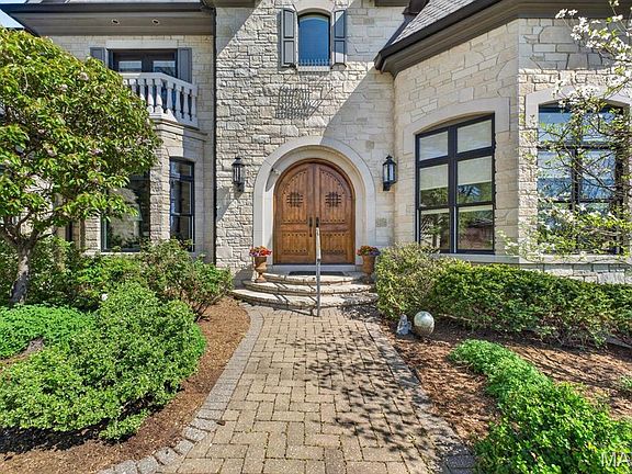 2nd image of 10600 Country View Dr