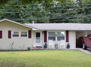 1113 Landgraf Dr, Cape Girardeau, MO 63701