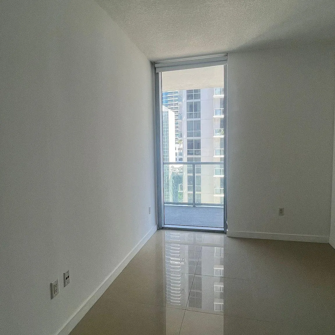 1 bed, 843 sqft, $3,000 — Photo 2
