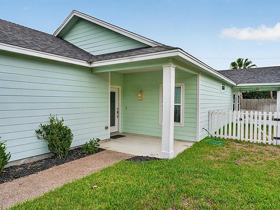 5th image of 7 Primrose Dr