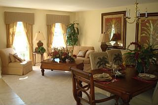 LIVING/DINING ROOM