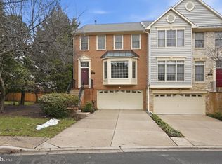11311 Hollowstone Dr, Rockville, MD 20852