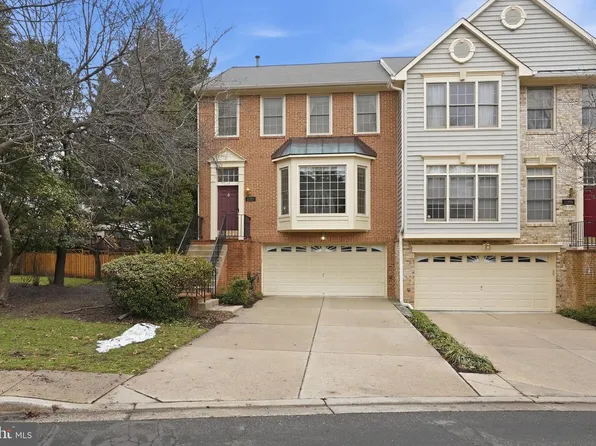 11311 Hollowstone Dr, Rockville, MD 20852