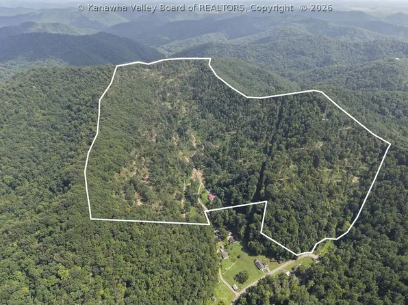 456 Clell Woodrum Ln, Ridgeview, WV 25169
