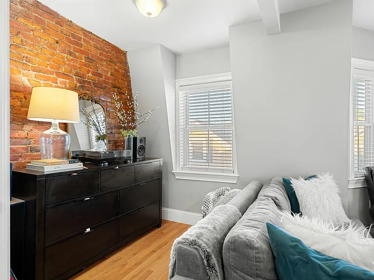 7 Brewster St #3 — Photo 10