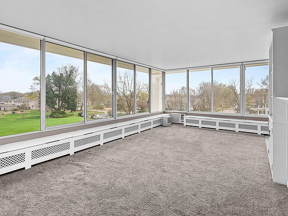 2nd image of 1337 21st Ave #4D