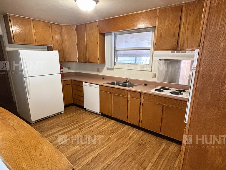 286 Albatross Dr — Photo 4
