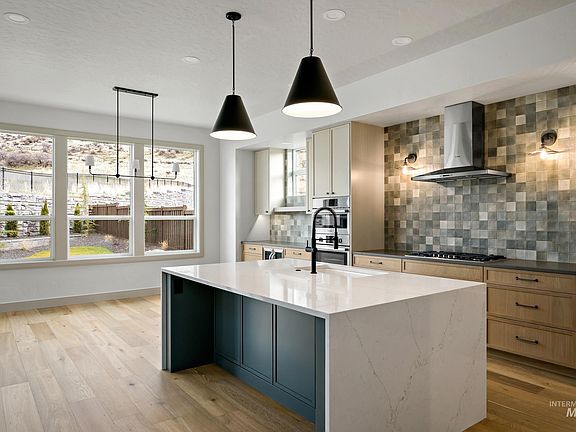 7th image of this home