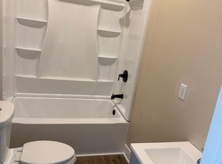 1212 N Severance St APT 1, Hutchinson, KS 67501