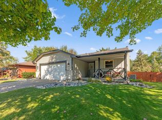 10520 Grant Dr, Eden Prairie, MN 55347