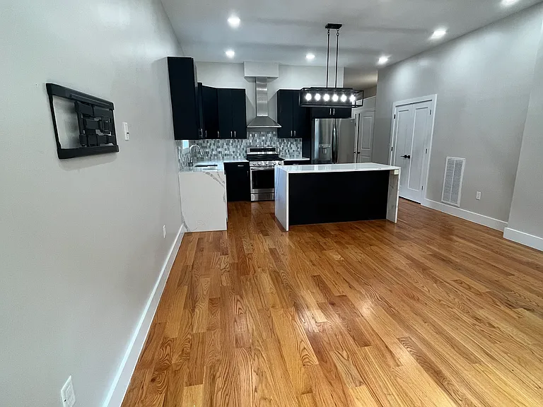 46 Yale Ave #1 — Photo 5