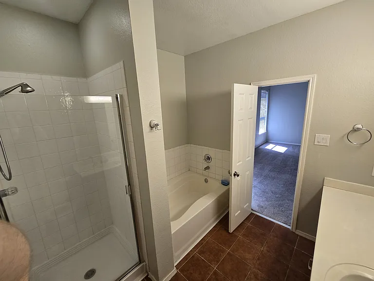 9201 Popes Creek Ct — Photo 6