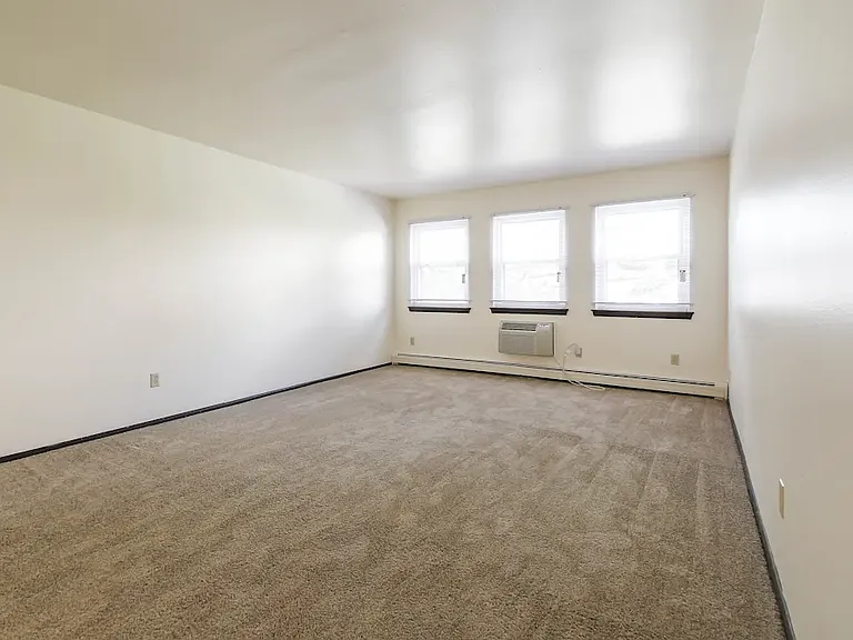Morningside Hills Apartments — Photo 15