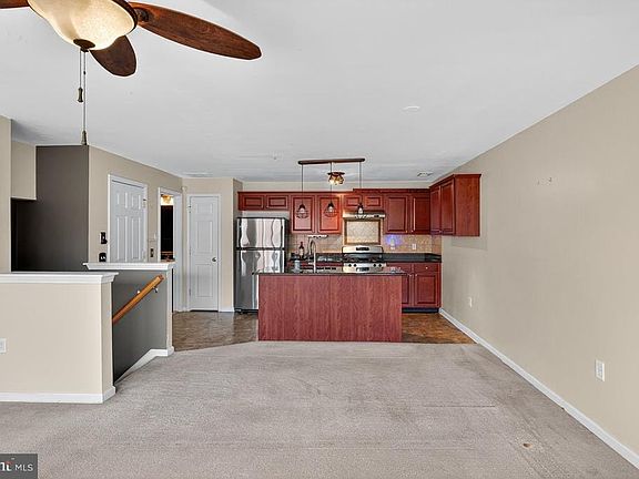 4th image of 1062 Lamberton St