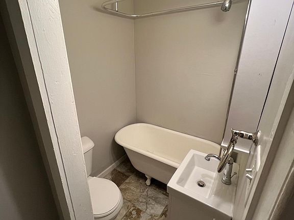 4th image of 815 W 4th St