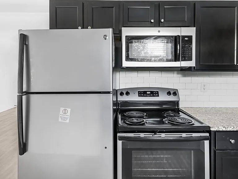 The Lennox — Photo 13