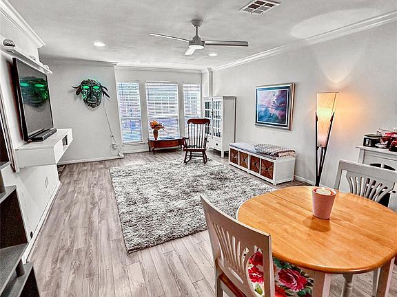 3rd image of 5800 Lumberdale Rd Unit 89