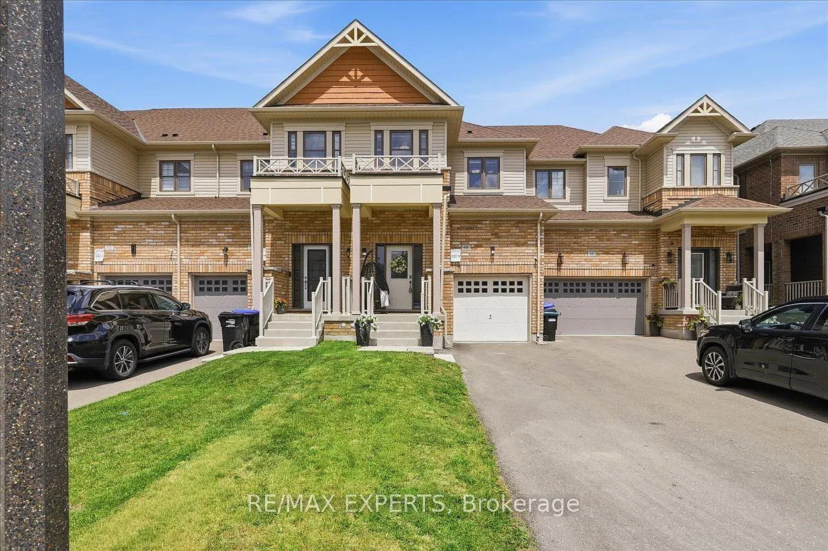 3 bed, $3,000 — Photo 2